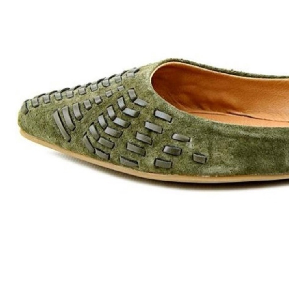 STEVE MADDEN IMAURA FLATS IN OLIVE GREEN SUEDE - Picture 5 of 8